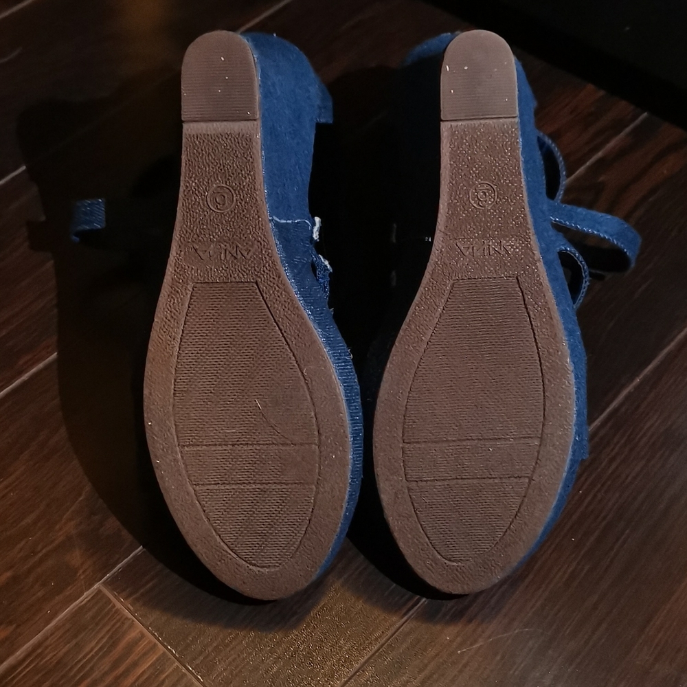 Women's shoes - Picture 2 of 4